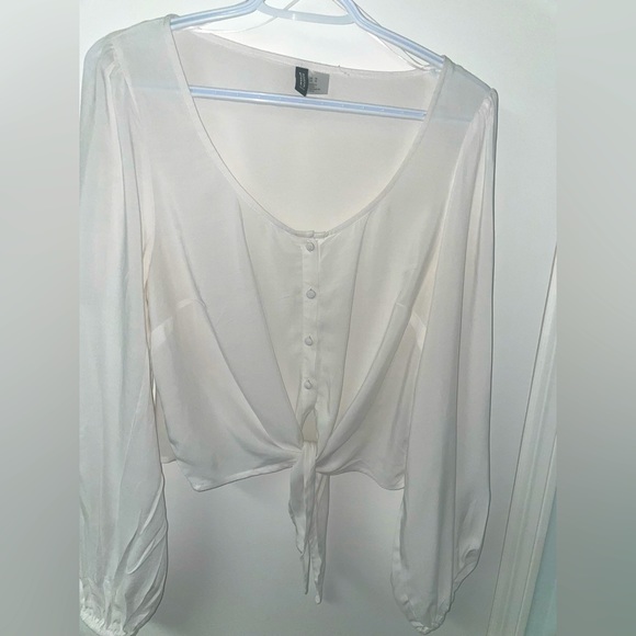 Women’s top . - Picture 1 of 1